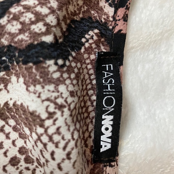 Cropped snake print wrap top - Picture 4 of 5